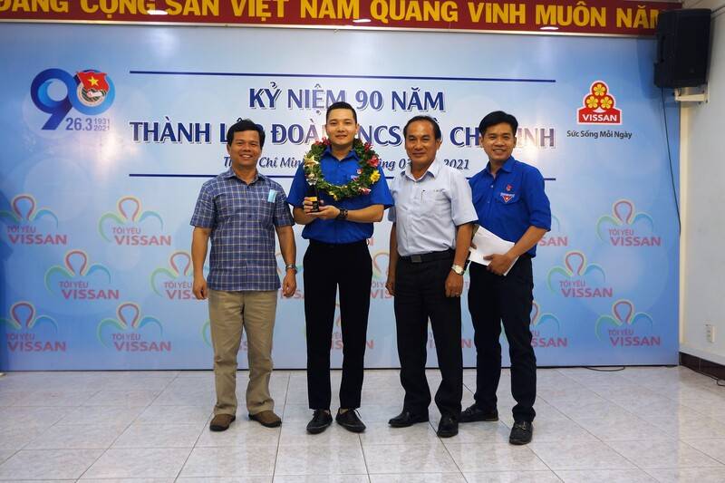 90 NAM THANH LAP DOAN TNCS